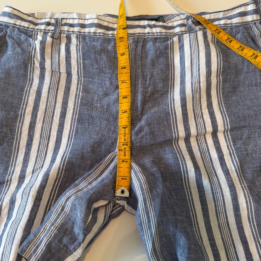 Lauren Ralph Lauren Women’s 16 Chino Style Shorts White Blue Chambray  Striped - Picture 6 of 7